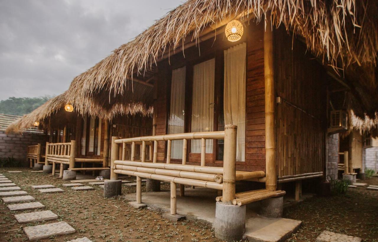 The Umah Bamboo Hotell Canggu Exteriör bild